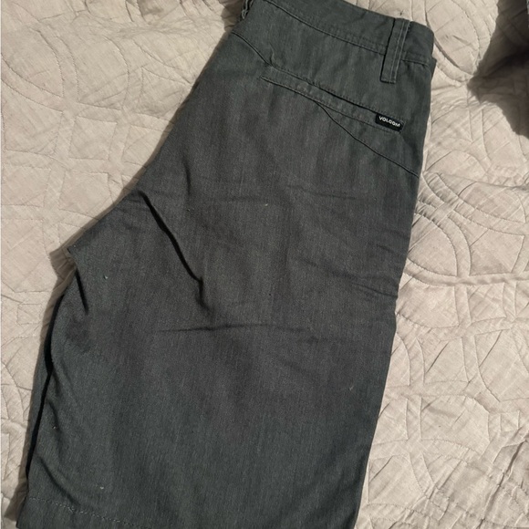 Men’s/Teen Volcom Shorts, Grey, Size 29 - Picture 3 of 4